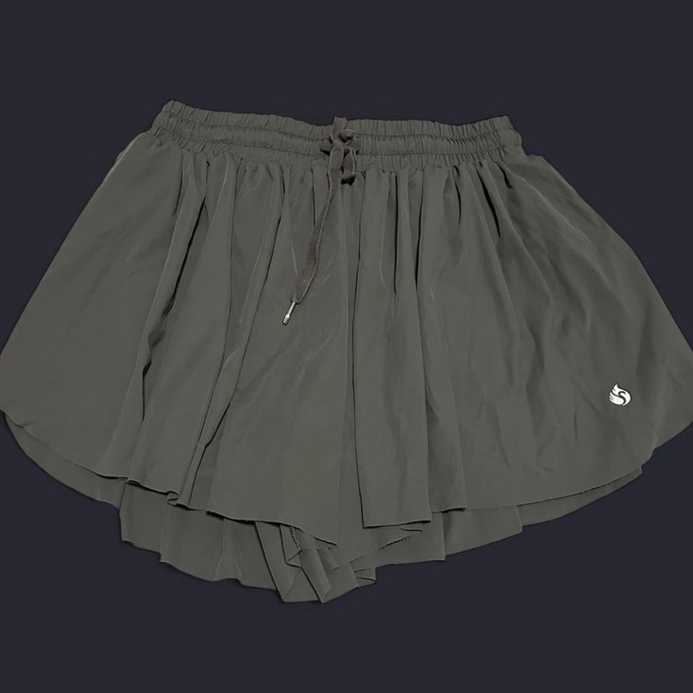 Grey athletic shorts size large
